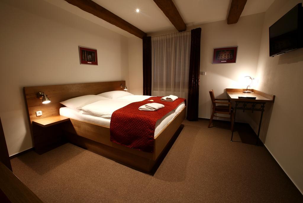 Apartments&Suites Žlutá Hruška Plzeň Extérieur photo