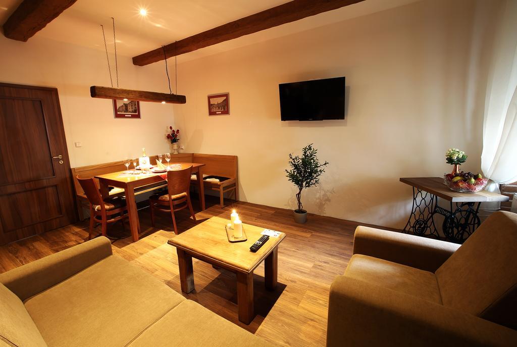 Apartments&Suites Žlutá Hruška Plzeň Extérieur photo