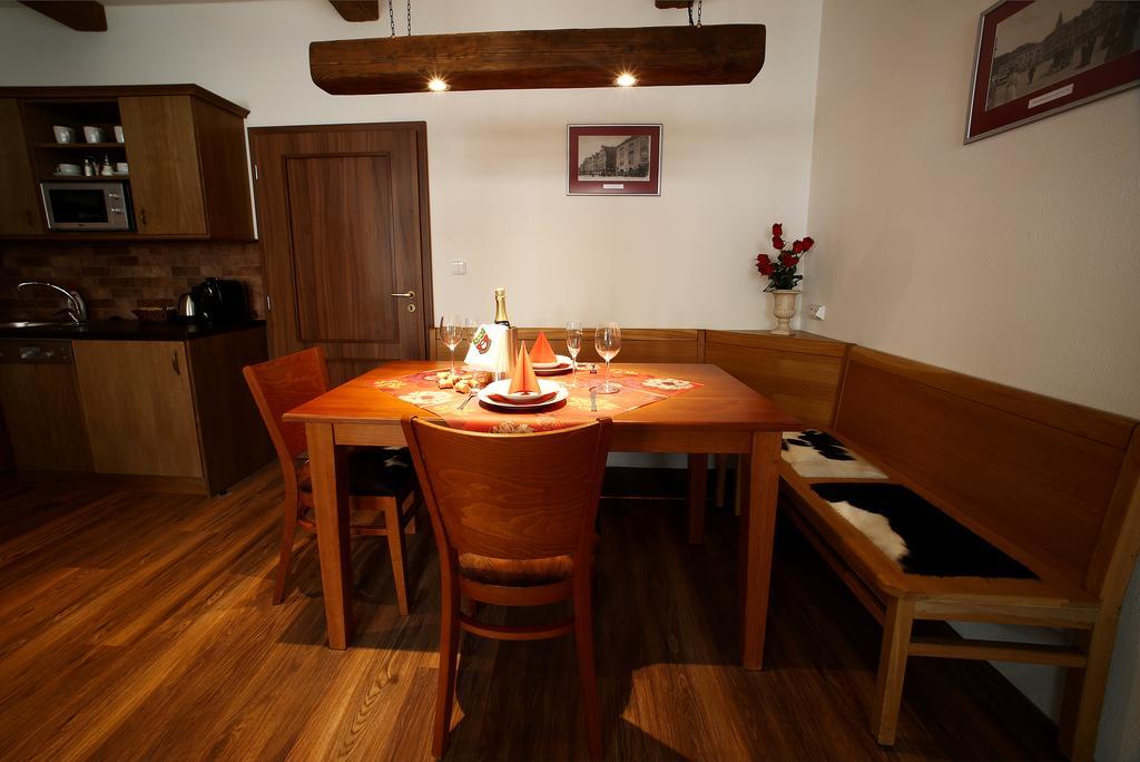 Apartments&Suites Žlutá Hruška Plzeň Extérieur photo