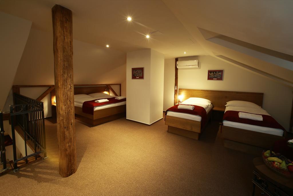 Apartments&Suites Žlutá Hruška Plzeň Extérieur photo
