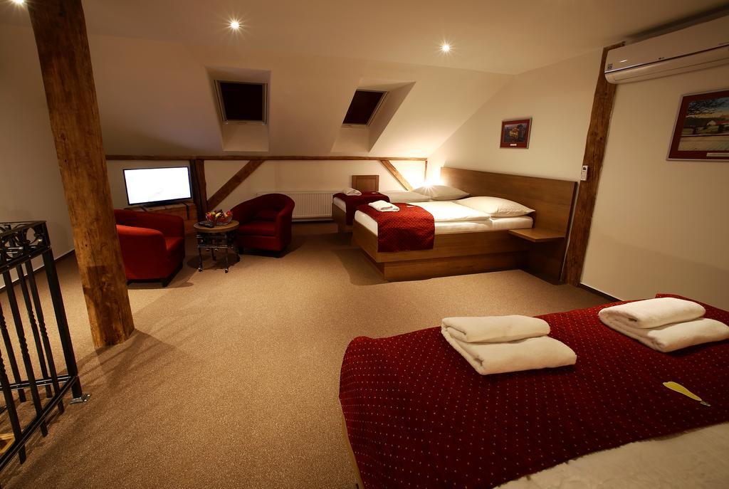 Apartments&Suites Žlutá Hruška Plzeň Extérieur photo