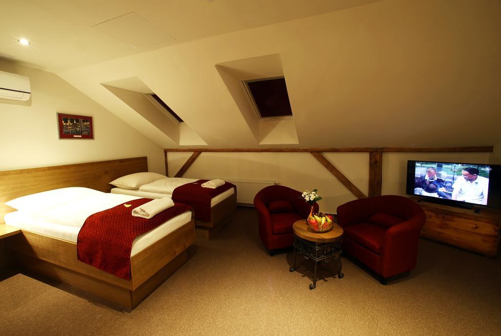 Apartments&Suites Žlutá Hruška Plzeň Extérieur photo